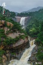 小蓝球向上跳